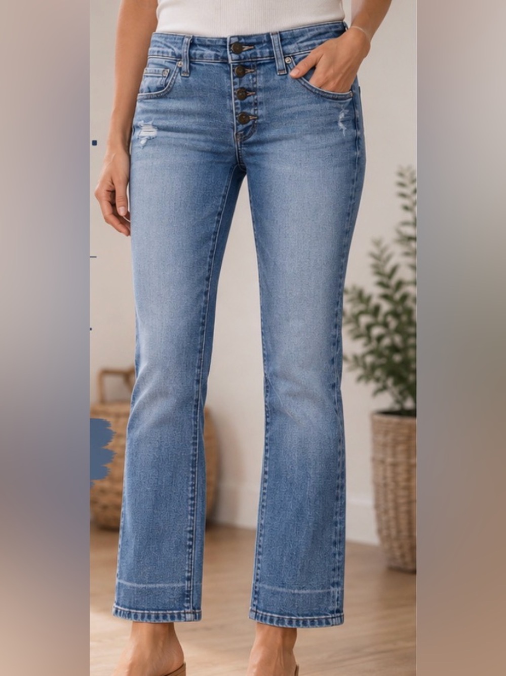 Silver Jeans Co. Beau Distressed Button Fly Cropped Jeans – Size 28